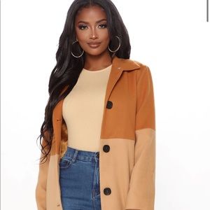 FASHION NOVA! NWT! Coat w/ removable collar and Cuffs, Size L